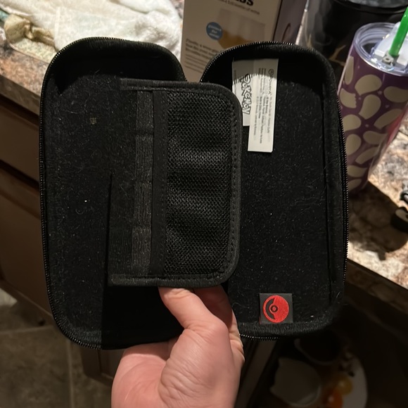 Nintendo Switch Lite Pokémon Case - Picture 3 of 3